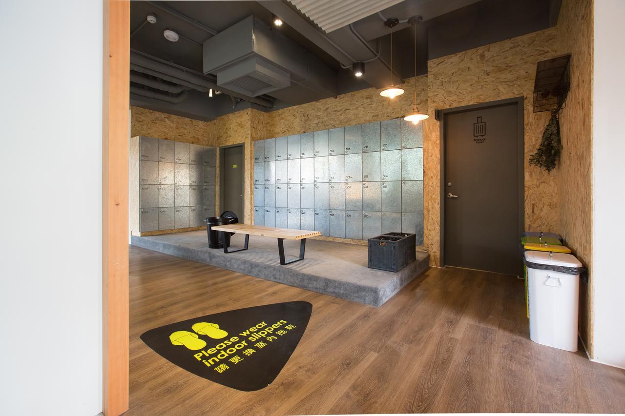 Light Hostel - Тайнан Екстериор снимка